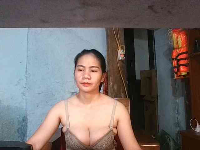 EllaShow93 webcam