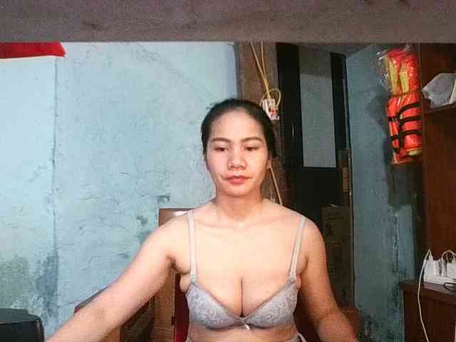 EllaShow93 webcam