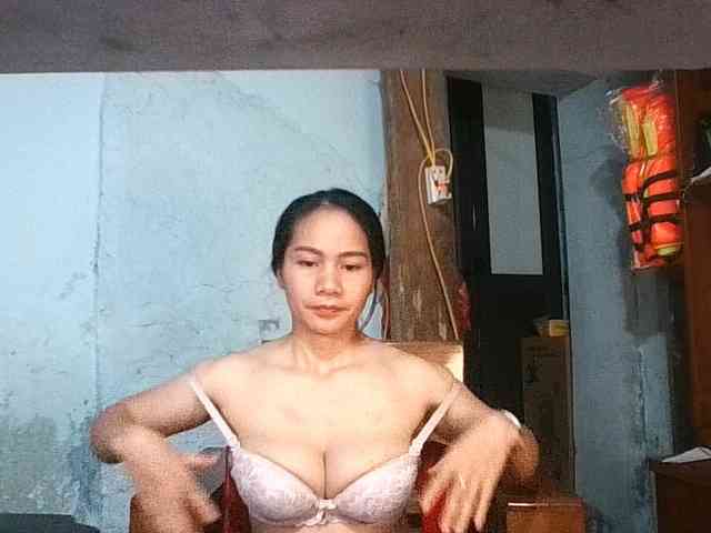 EllaShow93 webcam