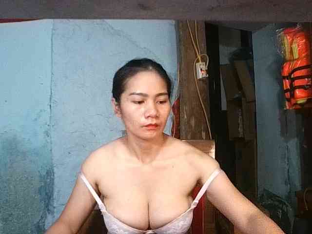 EllaShow93 webcam