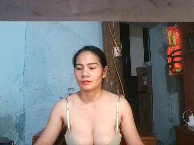 EllaShow93 webcam