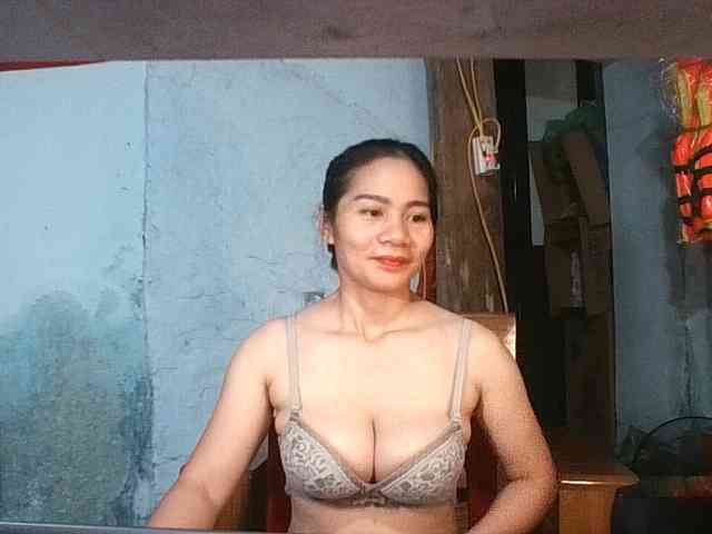 EllaShow93 webcam