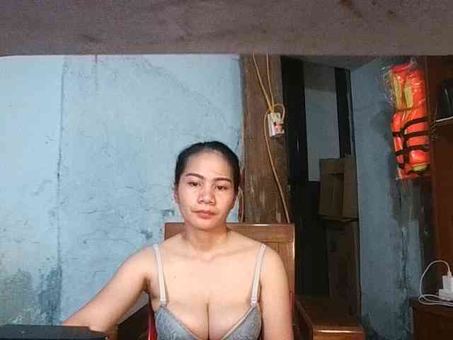 EllaShow93 webcam