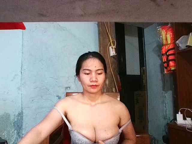 EllaShow93 webcam