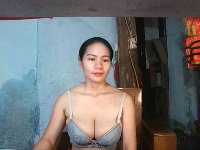 EllaShow93 webcam