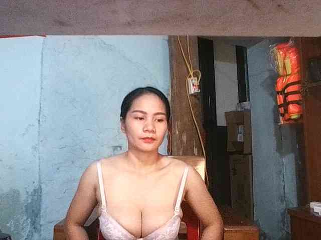 EllaShow93 webcam