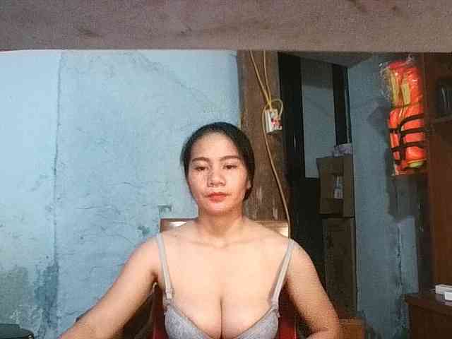 EllaShow93 webcam