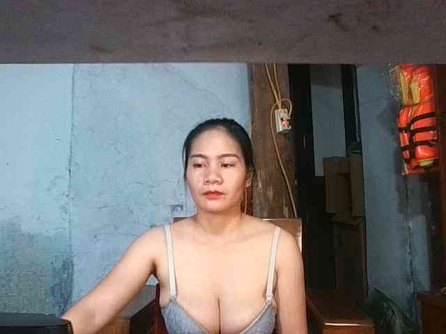 EllaShow93 webcam