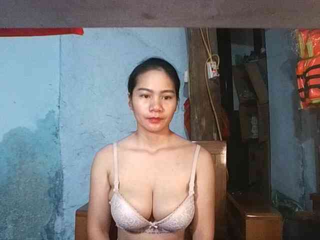 EllaShow93 webcam