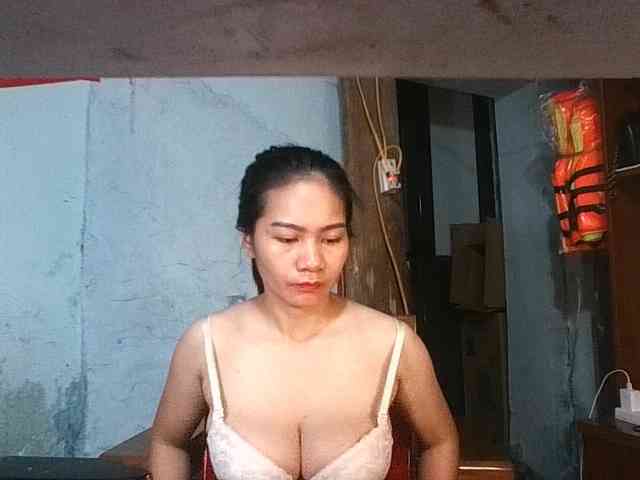 EllaShow93 webcam