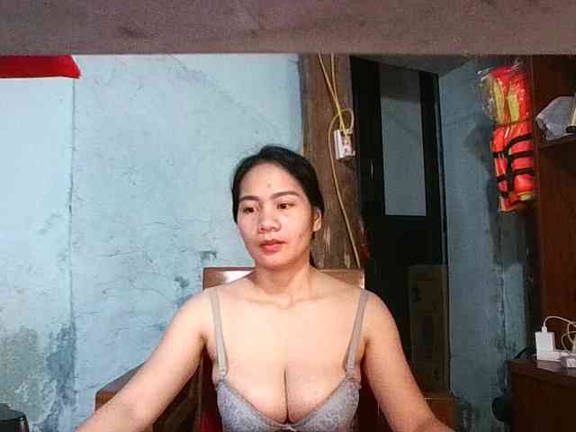 EllaShow93 webcam