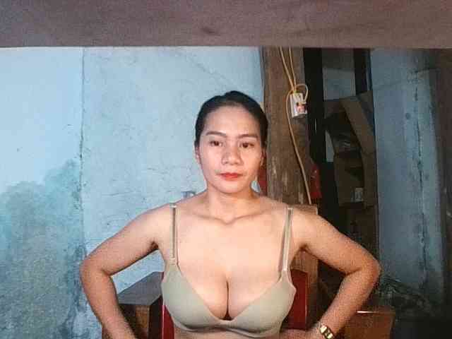 EllaShow93 webcam