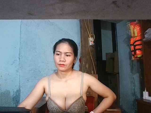 EllaShow93 webcam