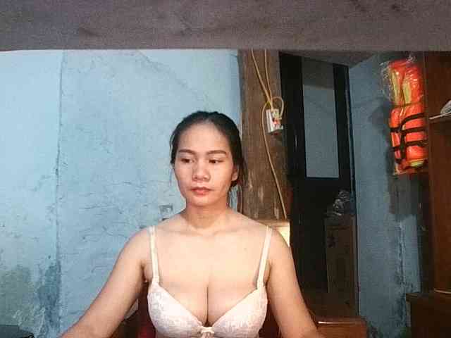 EllaShow93 webcam