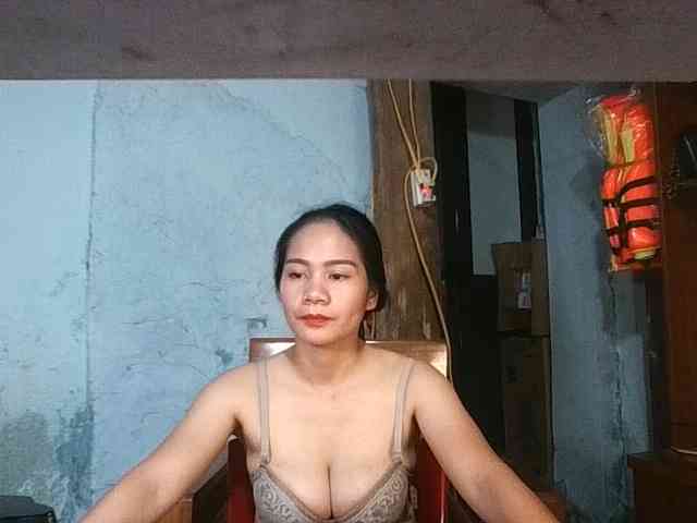 EllaShow93 webcam
