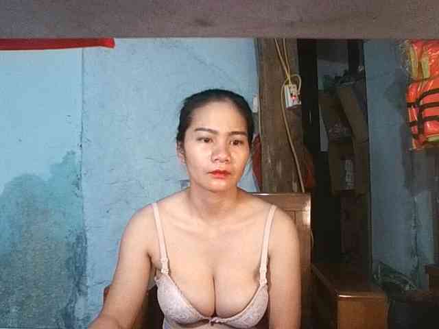 EllaShow93 webcam