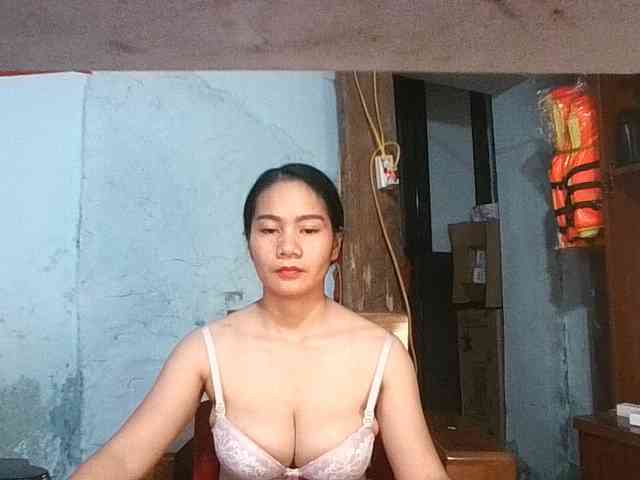 EllaShow93 webcam