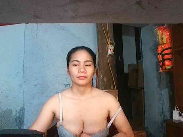 EllaShow93 webcam