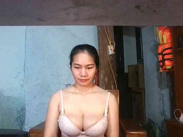 EllaShow93 webcam