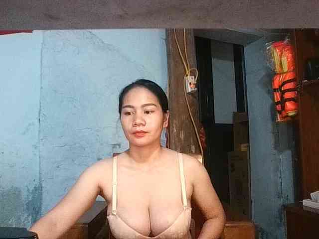 EllaShow93 webcam