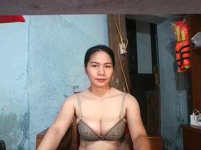EllaShow93 webcam