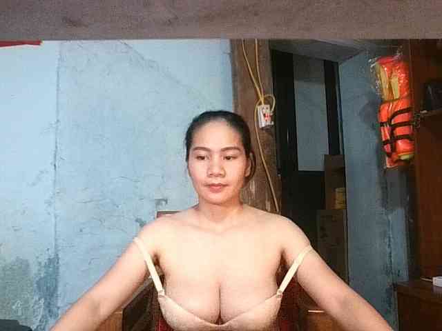 EllaShow93 webcam