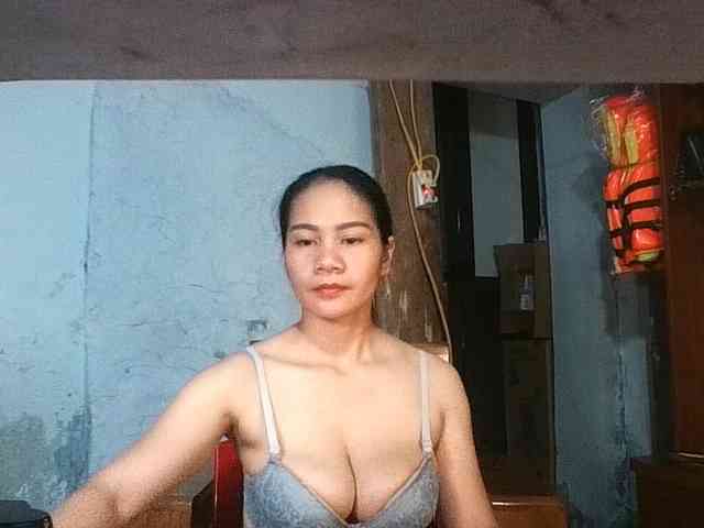 EllaShow93 webcam