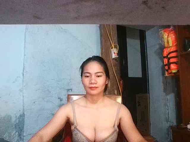 EllaShow93 webcam