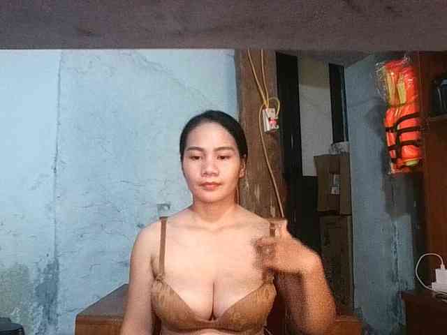 EllaShow93 webcam