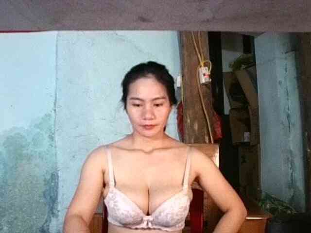 EllaShow93 webcam