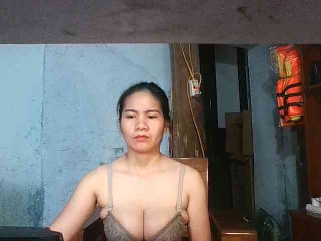 EllaShow93 webcam