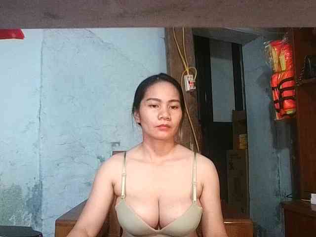 EllaShow93 webcam