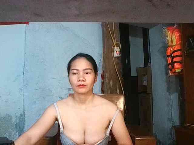 EllaShow93 webcam