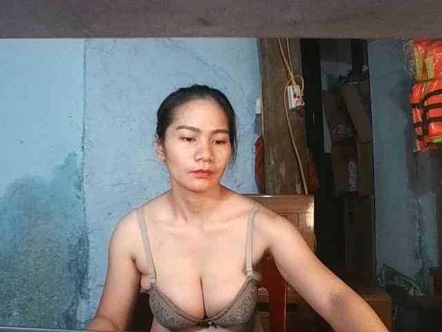 EllaShow93 webcam
