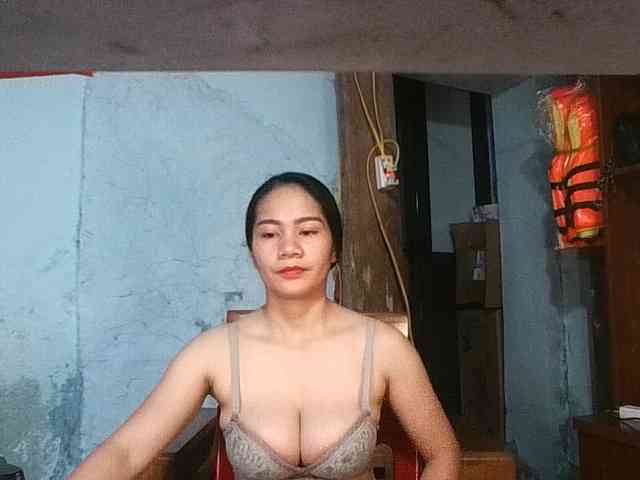 EllaShow93 webcam