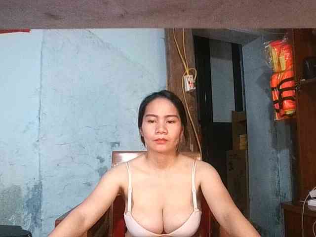 EllaShow93 webcam