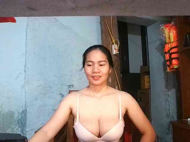 EllaShow93 webcam