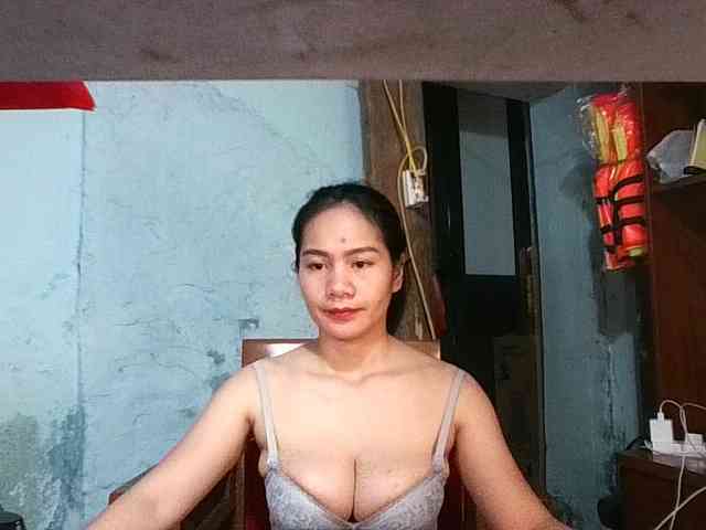 EllaShow93 webcam