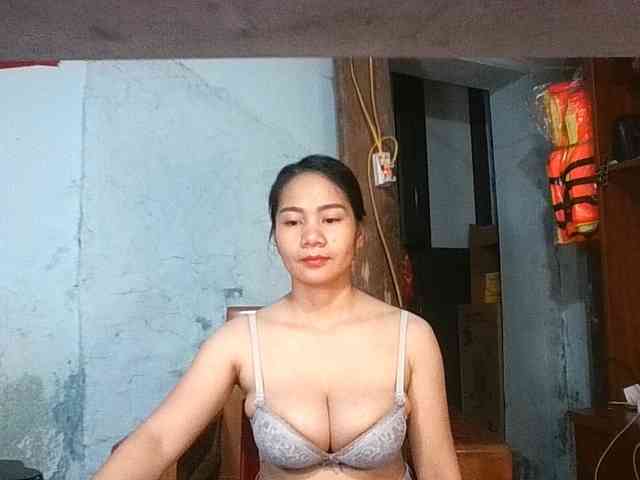 EllaShow93 webcam