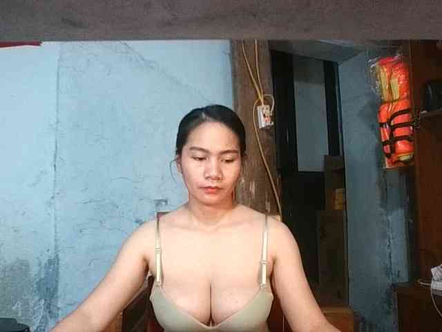 EllaShow93 webcam
