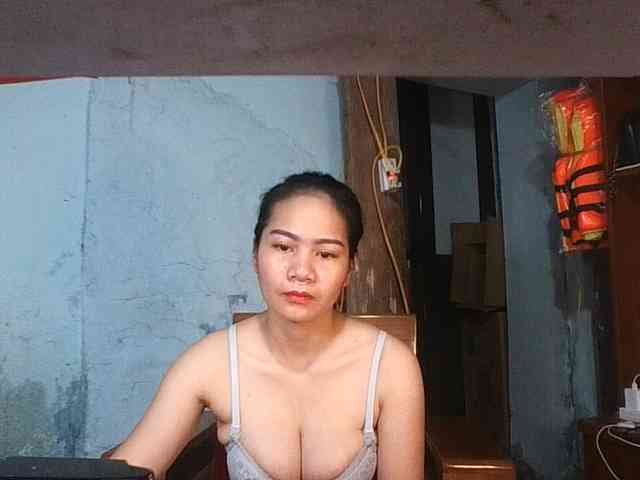 EllaShow93 webcam