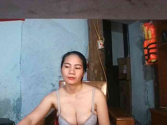 EllaShow93 webcam