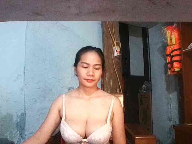 EllaShow93 webcam