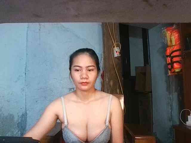 EllaShow93 webcam