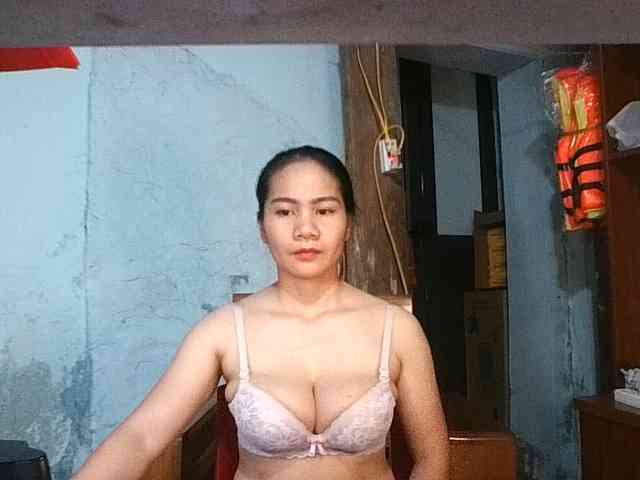 EllaShow93 webcam