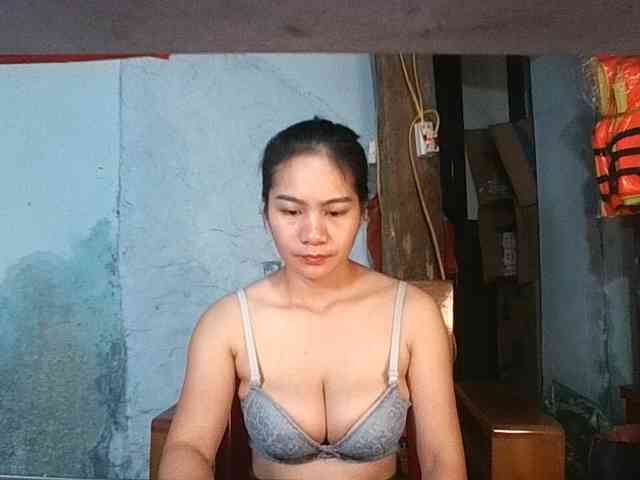 EllaShow93 webcam