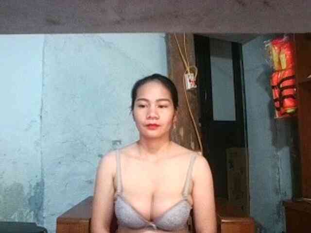 EllaShow93 webcam