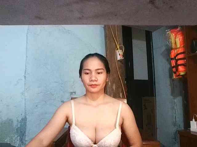 EllaShow93 webcam