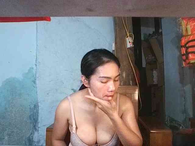 EllaShow93 webcam