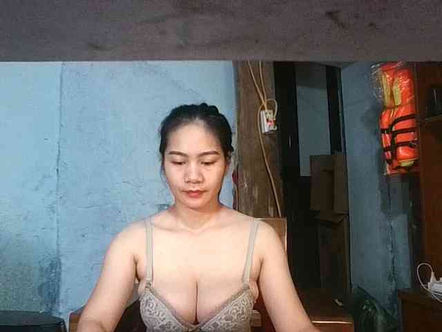 EllaShow93 webcam
